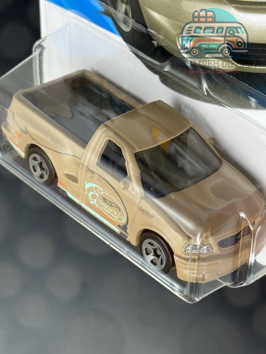 '99 Ford F-150 SVT Lightning (2nd colour - Beige)