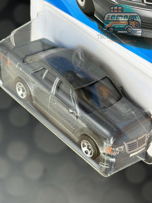 Mercedes Benz 500 E (3rd colour - Charcoal Grey)