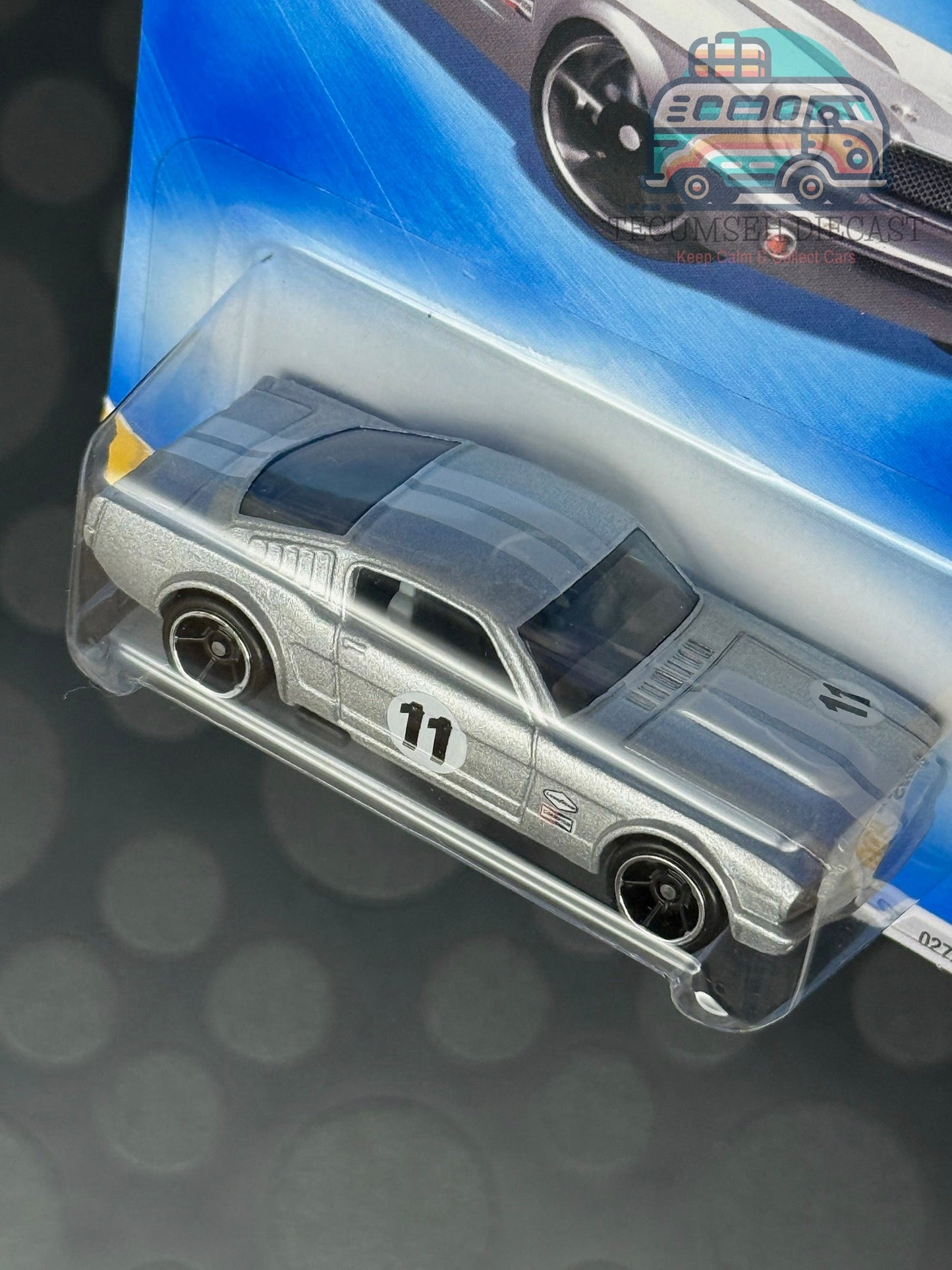 Ford Mustang 2+2 Fastback (4e couleur - Gris avec bandes blanches)