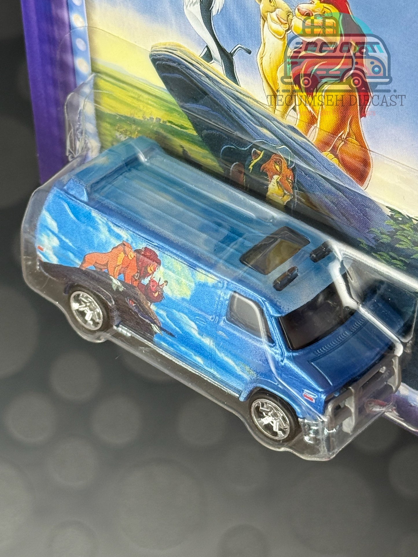 Fourgonnette GMC personnalisée avec Le Roi Lion (Disney 5/5)