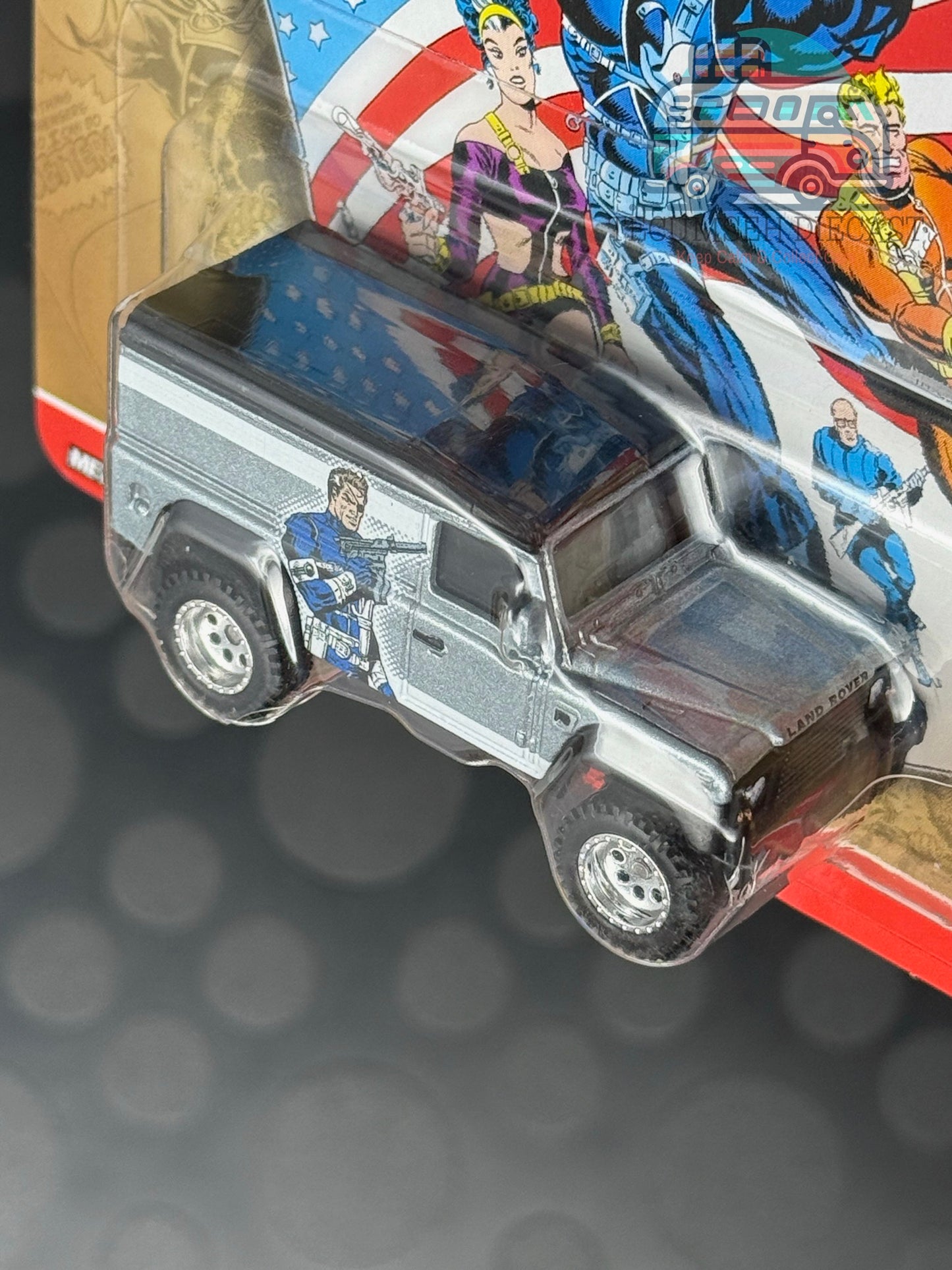 Land Rover Defender 110 Hardtop avec Nick Fury (Marvel 5/5)