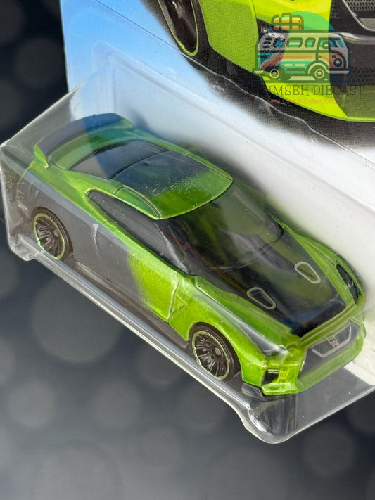 ‘17 Nissan GT-R (R35) - Guaczilla