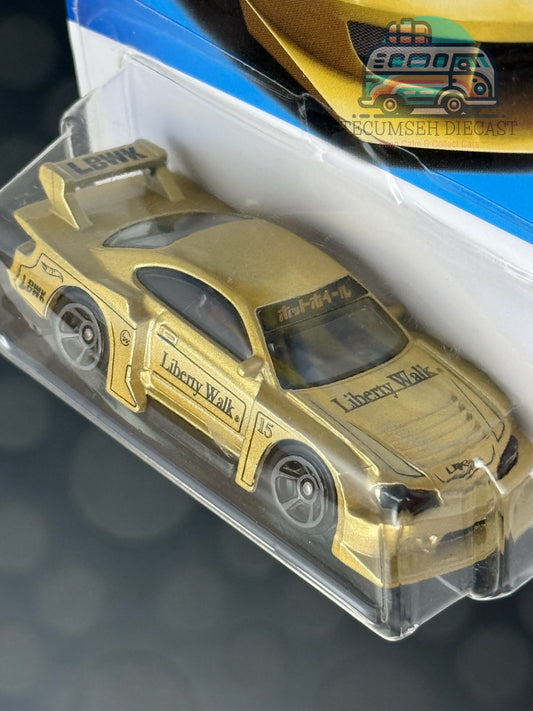 LB Super Silhouette Nissan Silvia [S15] (3e couleur - Or)